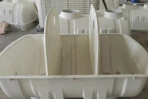 玻璃鋼模壓化糞池在搬運(yùn)和安裝的時候都要注意些什么 玻璃鋼模壓化糞池在搬運(yùn)和安裝的時候都要注意些什么