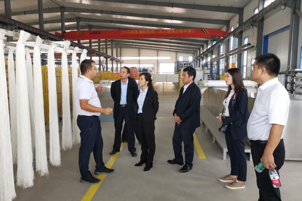 陜西航天建設(shè)集團(tuán)有限公司總經(jīng)理、黨委副書記謝明娟率隊赴遼寧一諾環(huán)保產(chǎn)業(yè)集團(tuán)開展考察調(diào)研工作 陜西航天建設(shè)集團(tuán)有限公司總經(jīng)理、黨委副書記謝明娟率隊赴遼寧一諾環(huán)保產(chǎn)業(yè)集團(tuán)開展考察調(diào)研工作