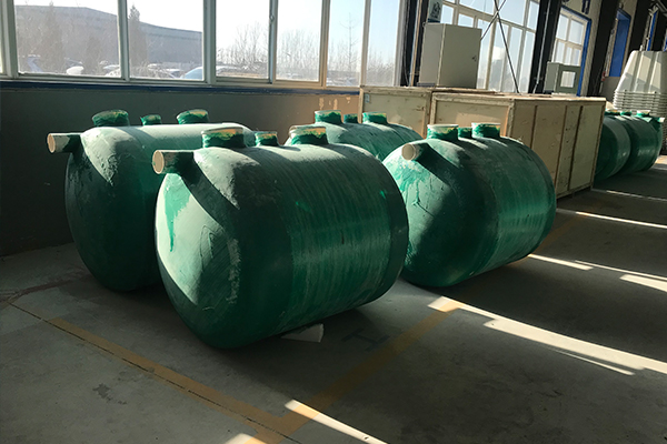 玻璃鋼化糞池選擇二級的和三級的有什么區(qū)別 玻璃鋼化糞池選擇二級的和三級的有什么區(qū)別